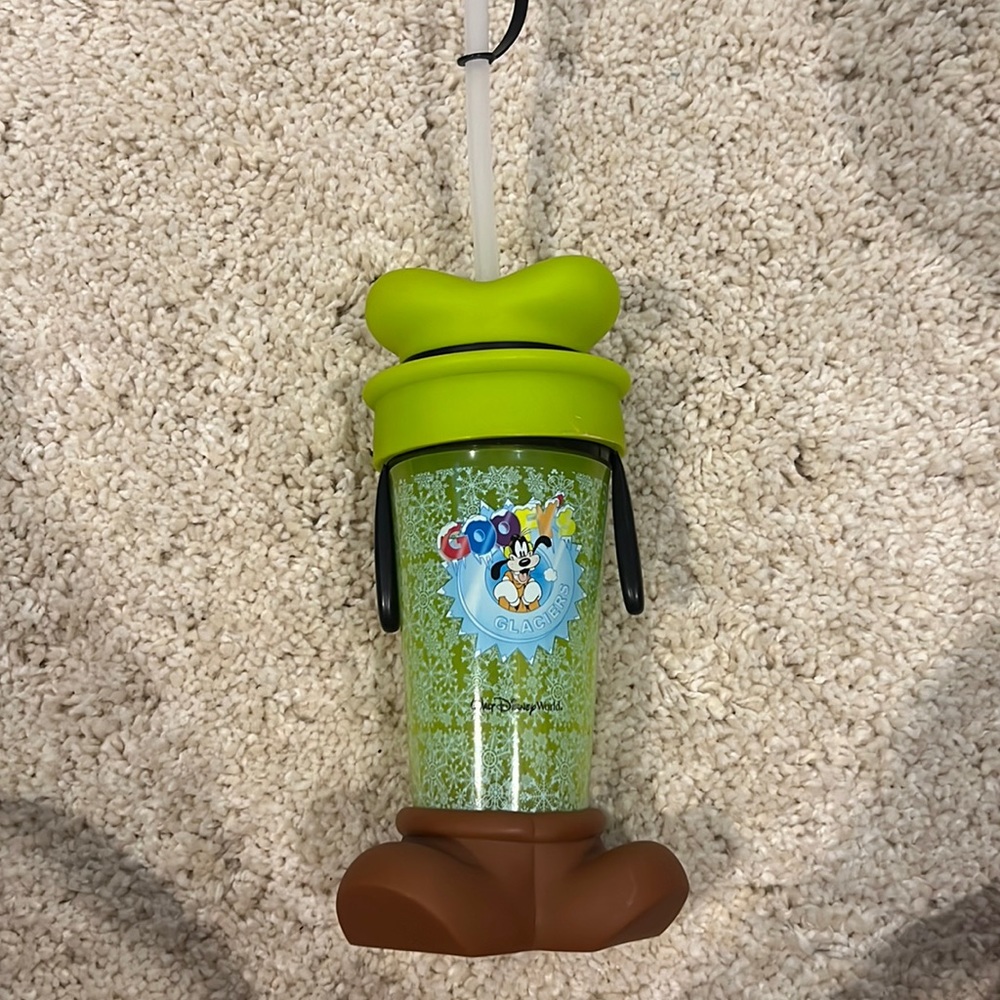 Goofy’s Glaciers Goofy Cup